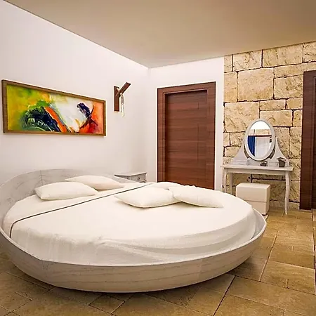 Hillcity (adults Only) Otel