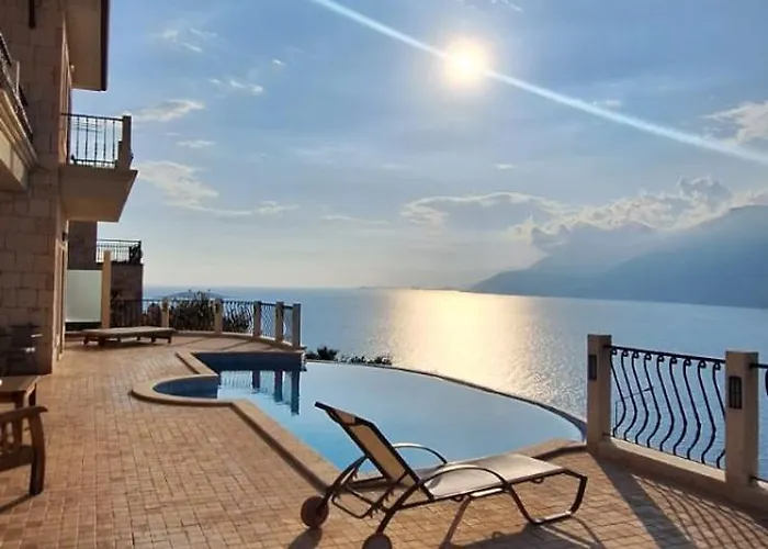 Hillcity (adults Only) 3*