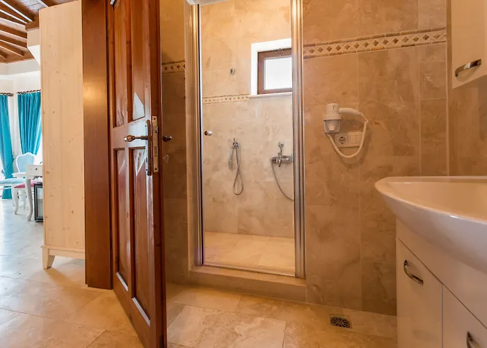 Hillcity (adults Only) فندق